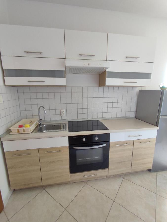 Three Lions Apartment Pula Ngoại thất bức ảnh