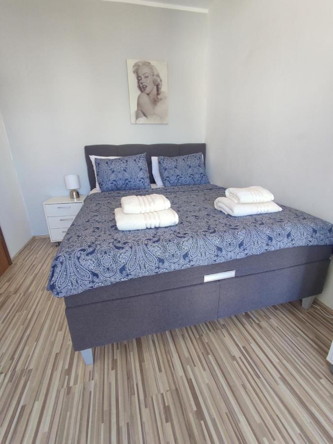 Three Lions Apartment Pula Ngoại thất bức ảnh